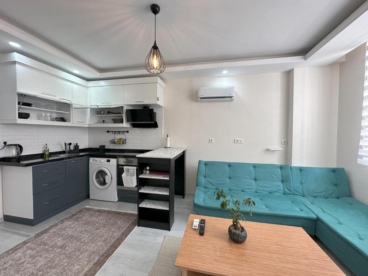 Modern 1-bedroom In Center Apartment