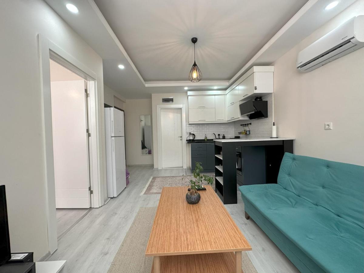 Modern 1-bedroom In Center Daire Antalya