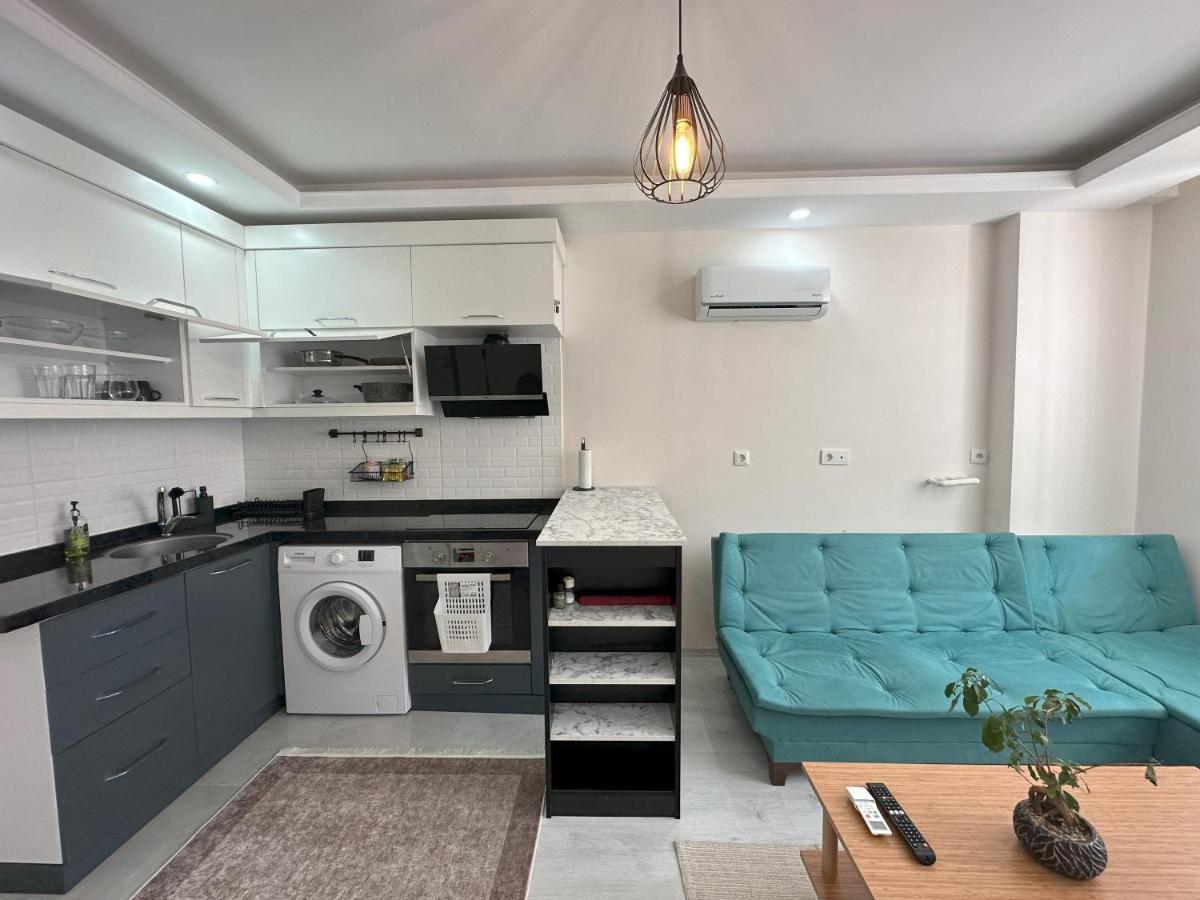 Modern 1-bedroom In Center Daire Antalya